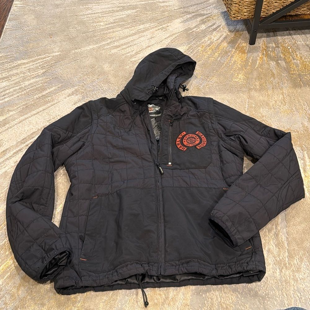 Harley Davidson soft shell jacket size M in EUC black with orange emblem hooded
